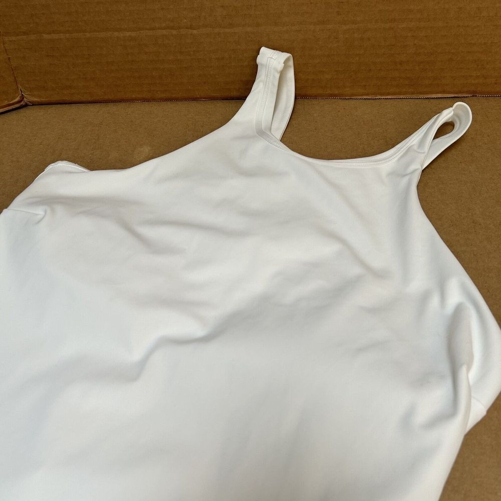 Vuori Spring Volley Tennis Pickleball White‎ Dress Shelf Bra Pockets Large VW604